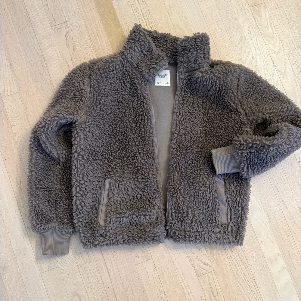Abercrombie & Fitch Women’s Fuzzy Gray Jacket